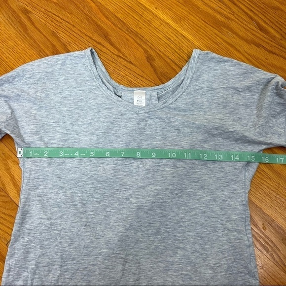 Ivivva‎ Girls Gray Long Sleeve Workout Shirt - Picture 7 of 10